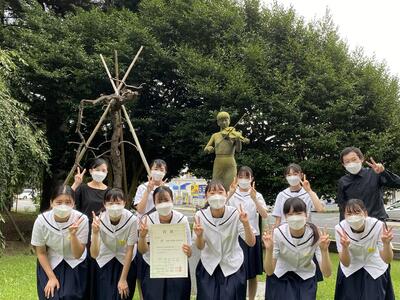 演奏後にアリオス前で写真写真 演奏後にアリオス前で写真写真