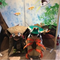 虫に変身して、ご満悦