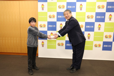 20251215 大森小銀杏贈呈2