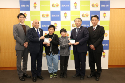 20251215 大森小銀杏贈呈3