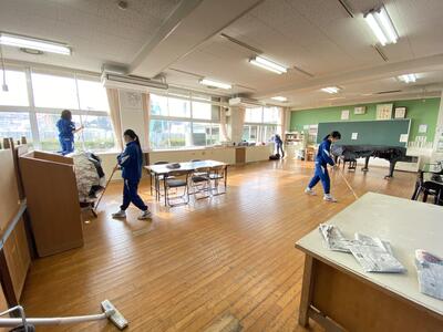 第一中学校 - 須賀川市教育ポータル